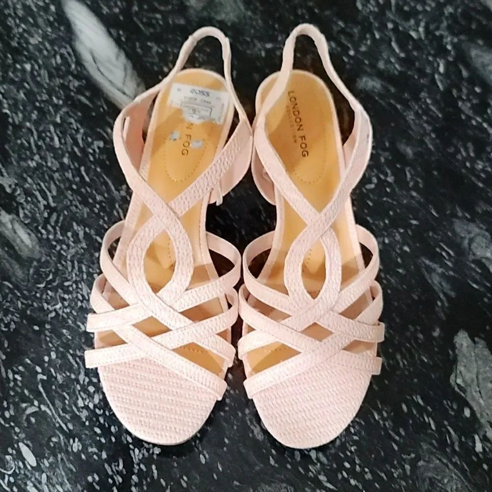 BRAND NEW LONDON FOG LOW WEDGE STYLE ALMOND TOE SANDAL